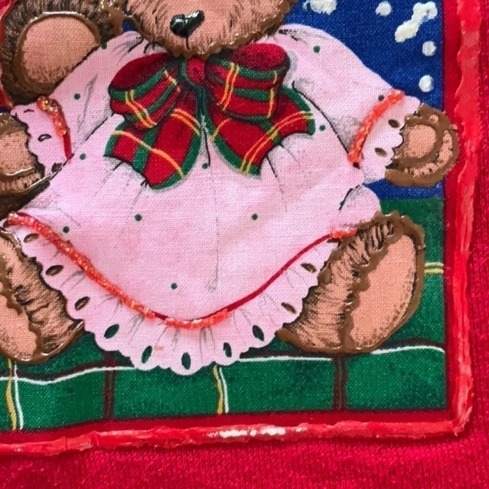 HOLIDAY Sweatshirt Size Large - Picture 6 of 6